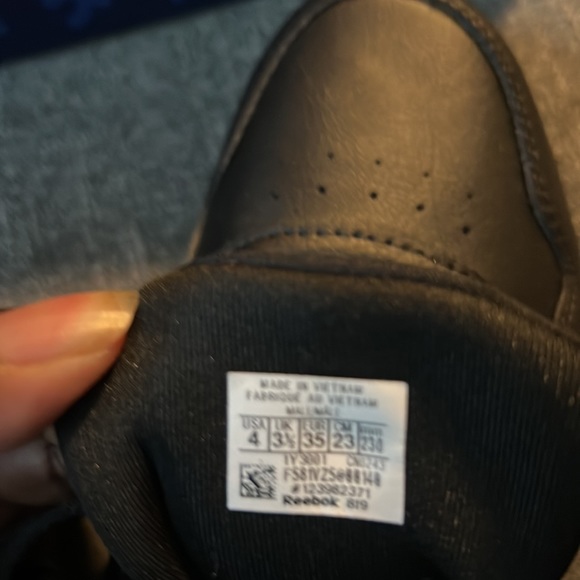 Boys Reebok shoes - Picture 4 of 4